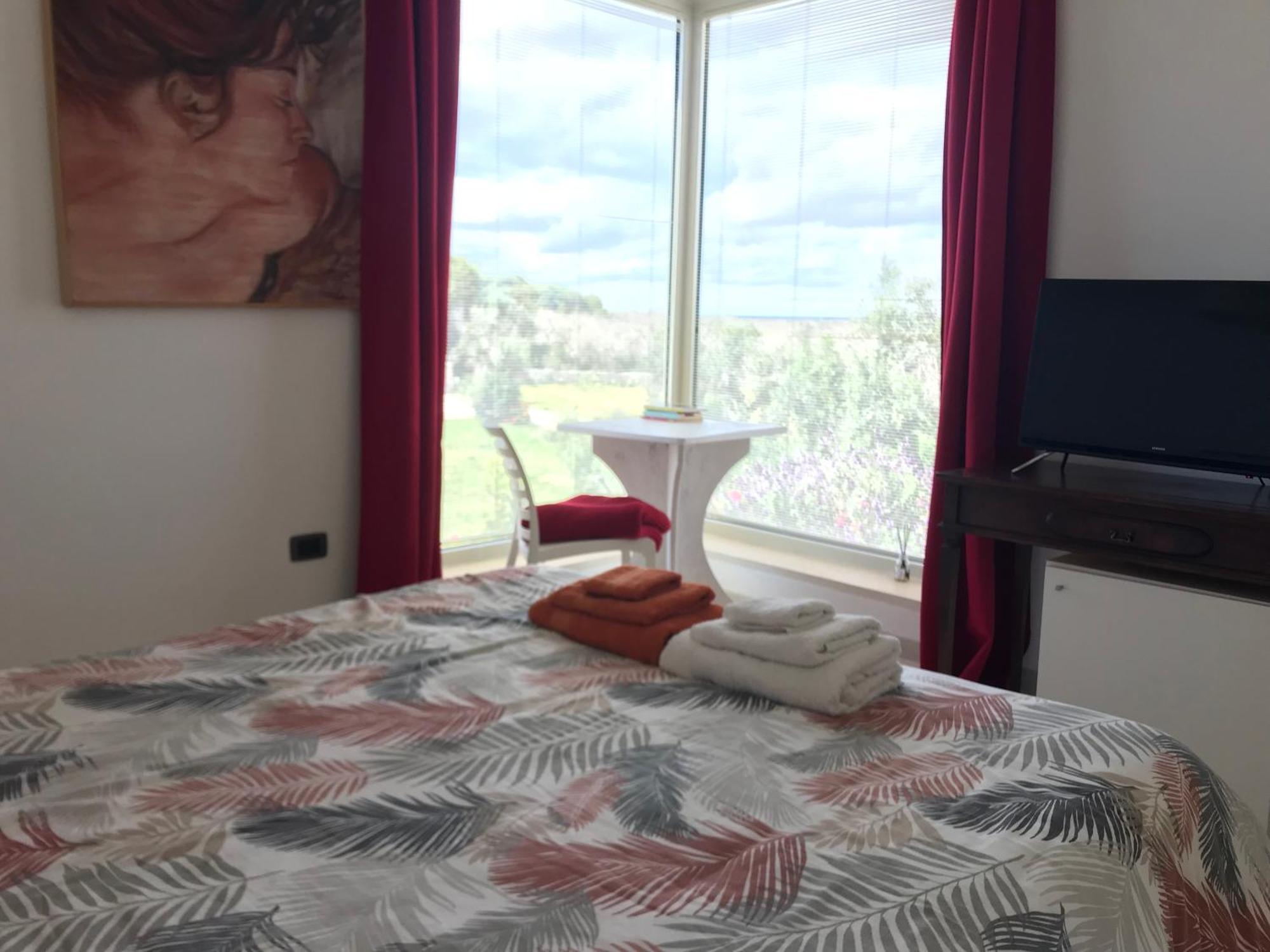 Tenuta Valle Dell Idro Otranto Con Piscina Casamassella Exteriör bild
